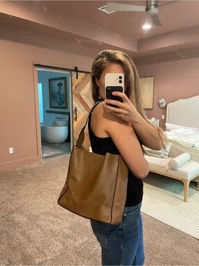 Vintage Prada Camel Leather Shoulder Hobo Bag – Timeless Quiet Luxury